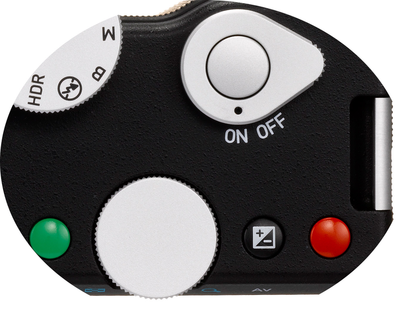 Illustration for article titled Is This the Mirrorless Pentax K-01 in These Leaked Photos?